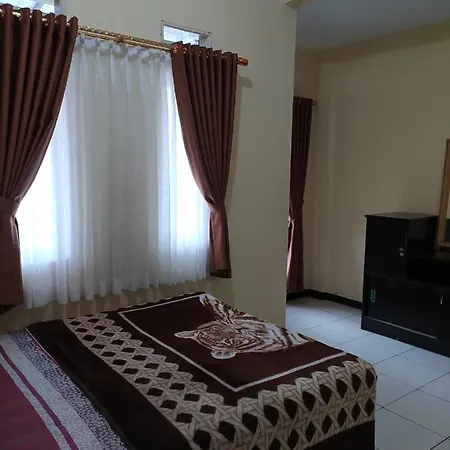 Villa Beverly Lembang Exterior photo