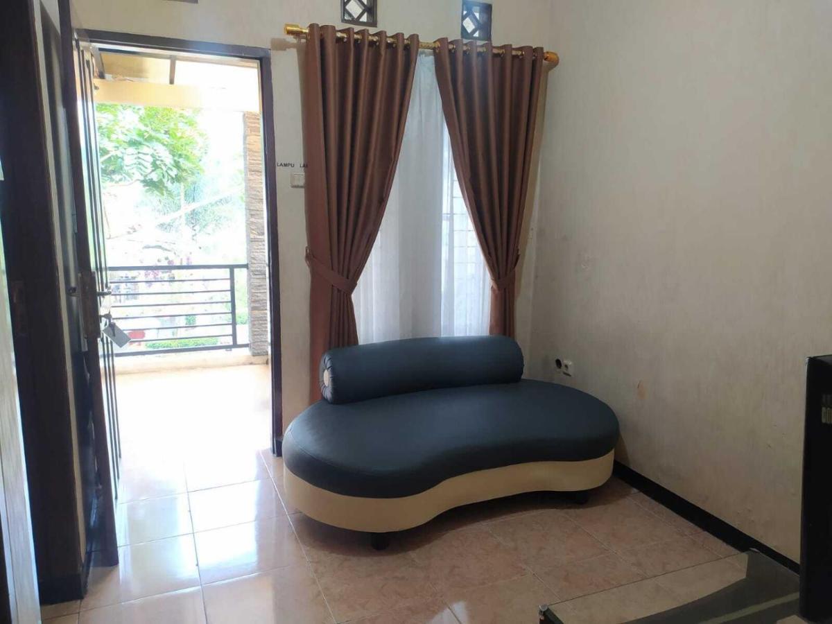 Beverly Villa *